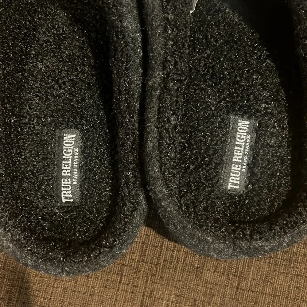 Mens Gray True Religion Slippers